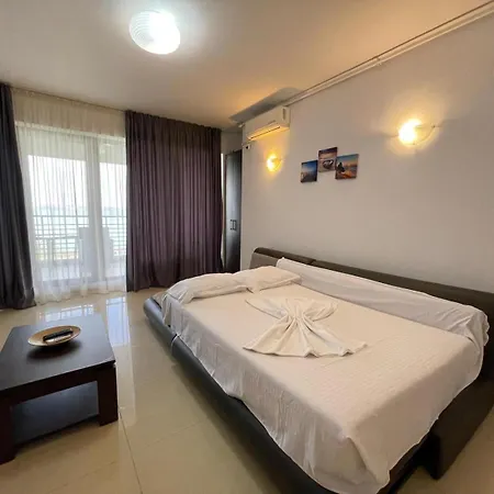 Lake Boutique Apartment