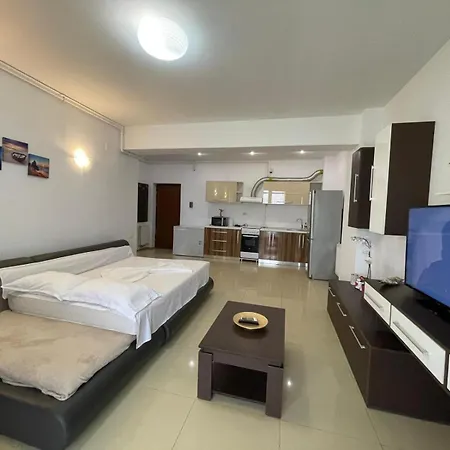 Lake Boutique Mamaia