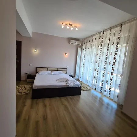 Lake Boutique Apartment
